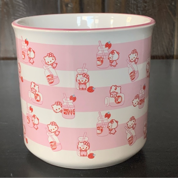 Hello Kitty Strawberry Milk Ceramic Mug - Picture 4 of 8